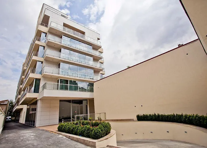 호텔 Marshal Garden 부쿠레슈티