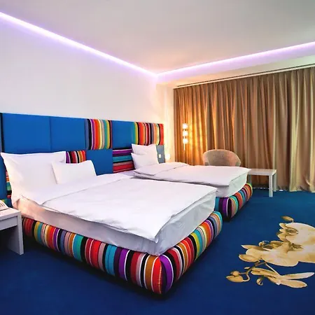 Marshal Garden Hotel