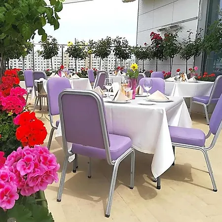 Hotel Marshal Garden Boekarest