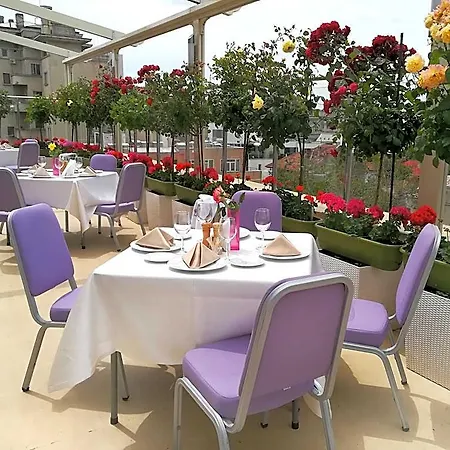 Marshal Garden Hotel 4*