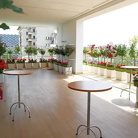Marshal Garden Hotel Boekarest