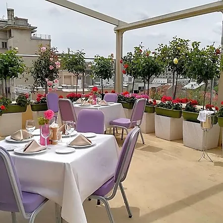 Hotel Marshal Garden Boekarest