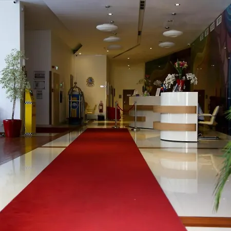 فندق Marshal Garden 4*