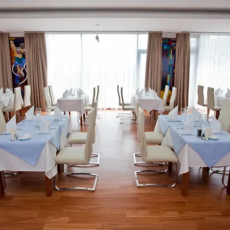 Hotel Marshal Garden 4*