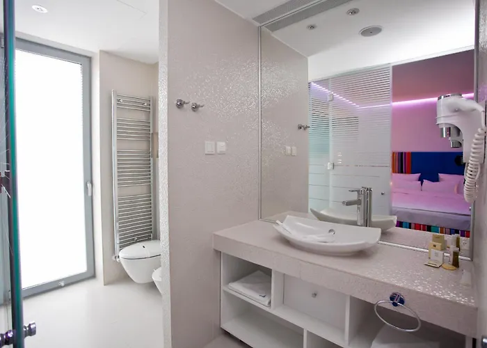 Готель Marshal Garden