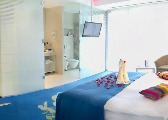 Hotel Marshal Garden 4*