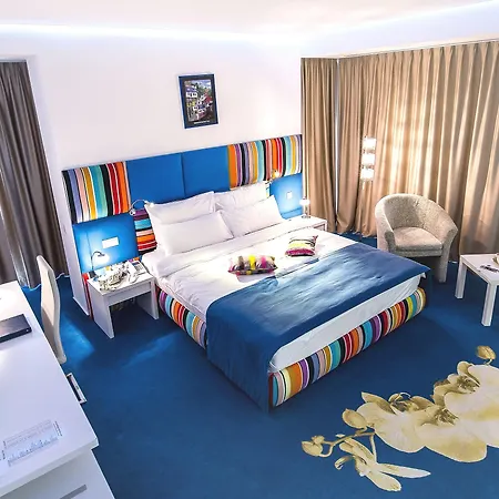 Marshal Garden Hotell 4*